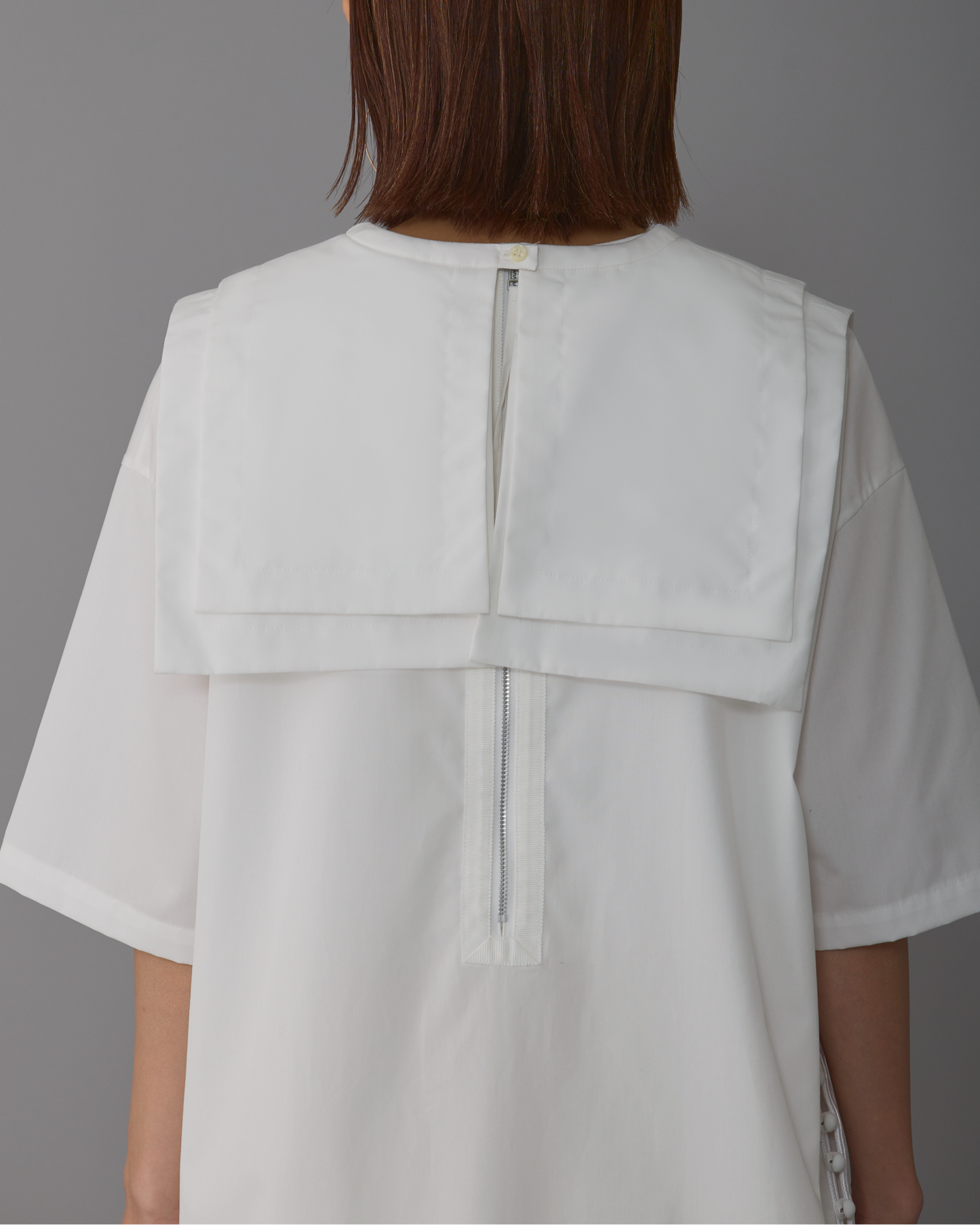 collar White