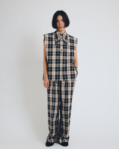 checked sleeveless big collar top