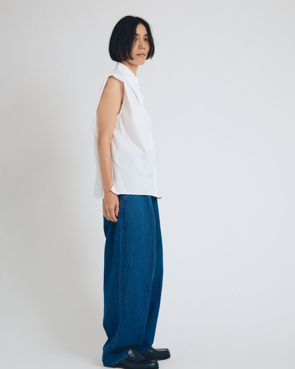 sleeveless big collar top