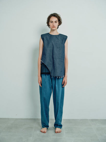 tuck curve loose fitting jeans