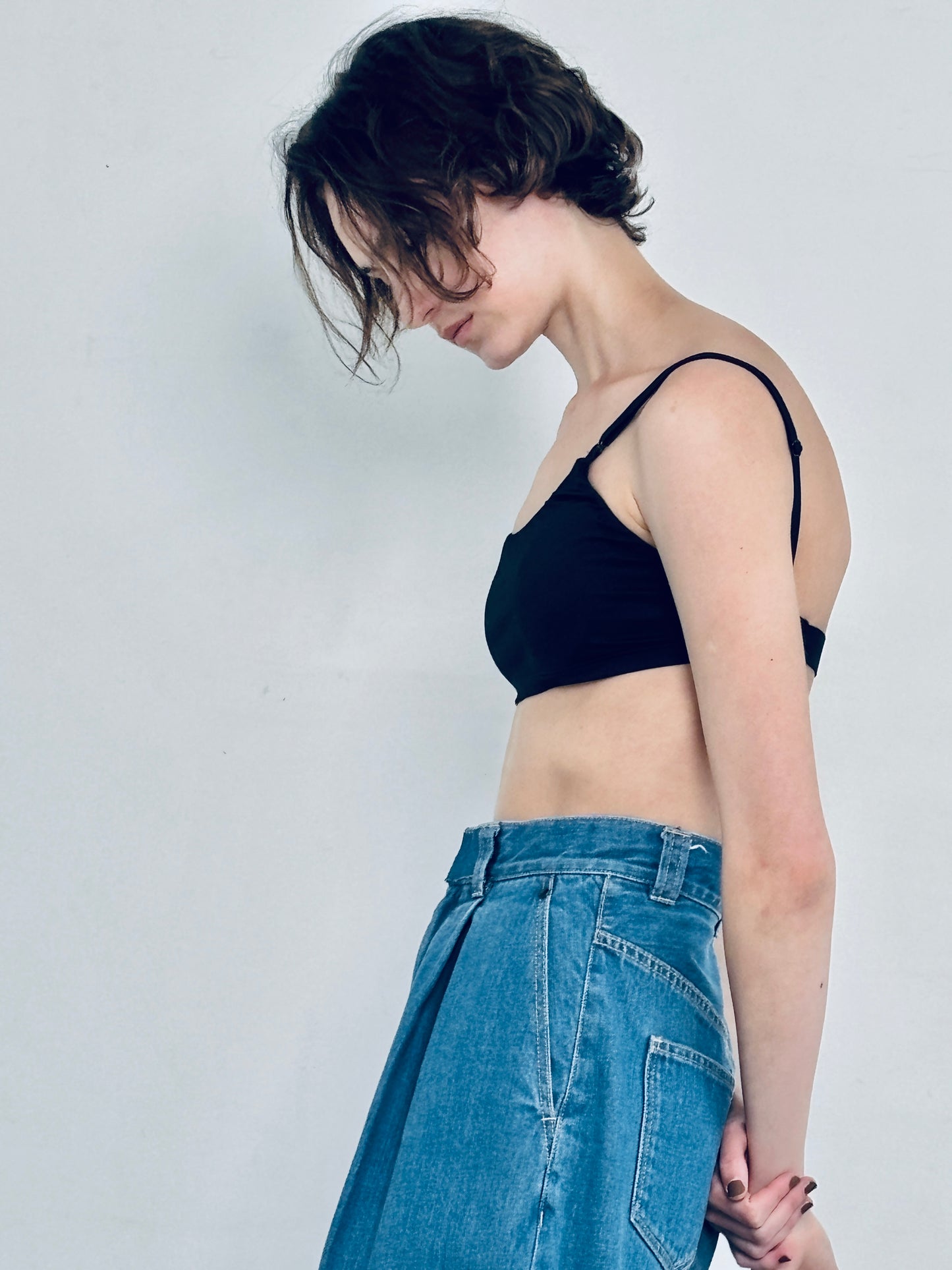 tuck curve loose fitting jeans