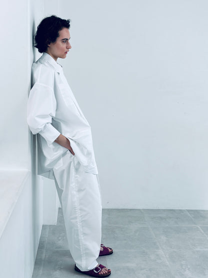 tuck curve loose fitting pants