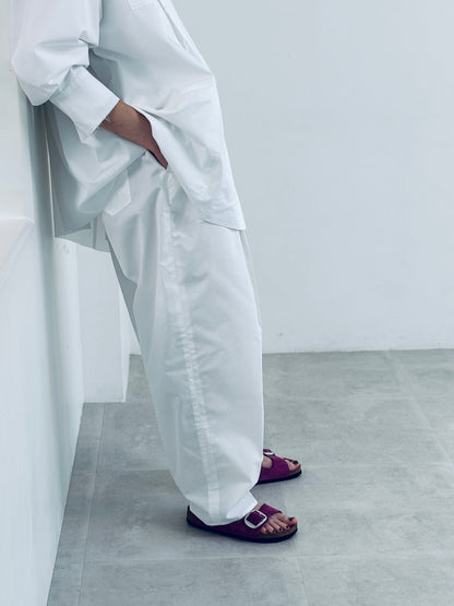 tuck curve loose fitting pants